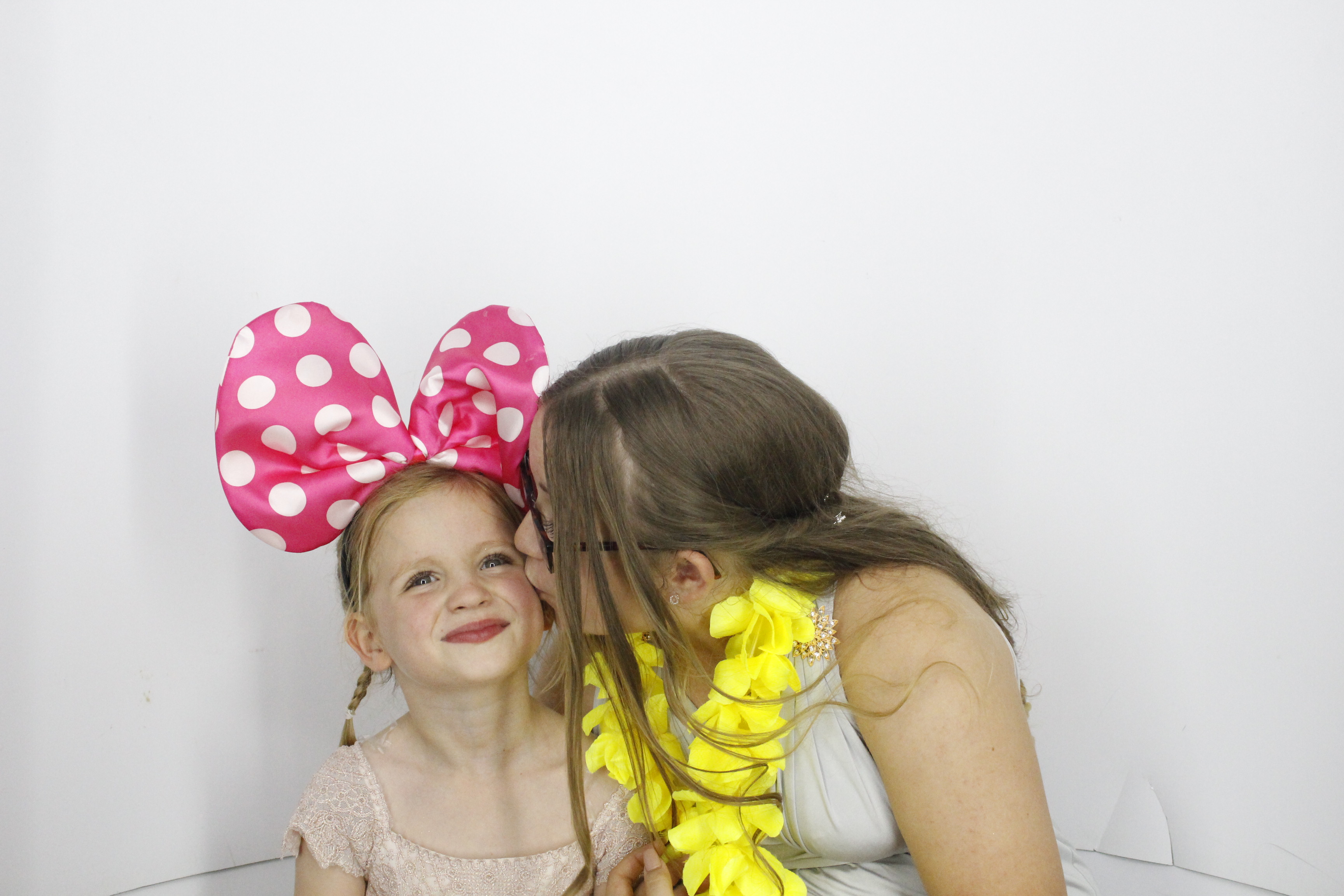 Sam & Rachel's Wedding | View more photos from the event at gallery.myphotoboothexperience.co.uk/u/MyPhotoBoothExperienceLtd/Sam-Rachels-Wedding